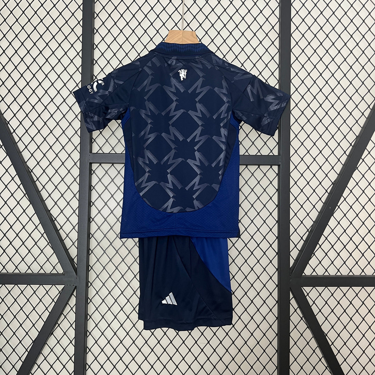 Conjunto Infantil Manchester United Away 24/25