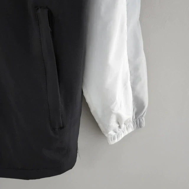 Jaqueta Corta Vento Swoosh - Branco/Preto