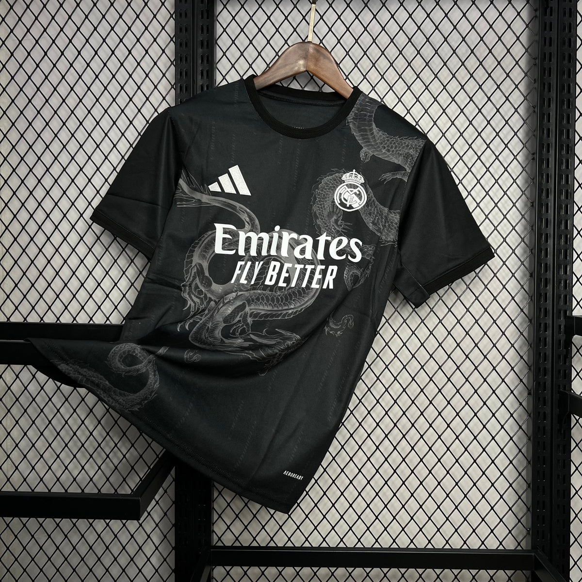 Camisa Real Madrid Edição Especial Preta 24/25 - Torcedor Masculina Lançamento