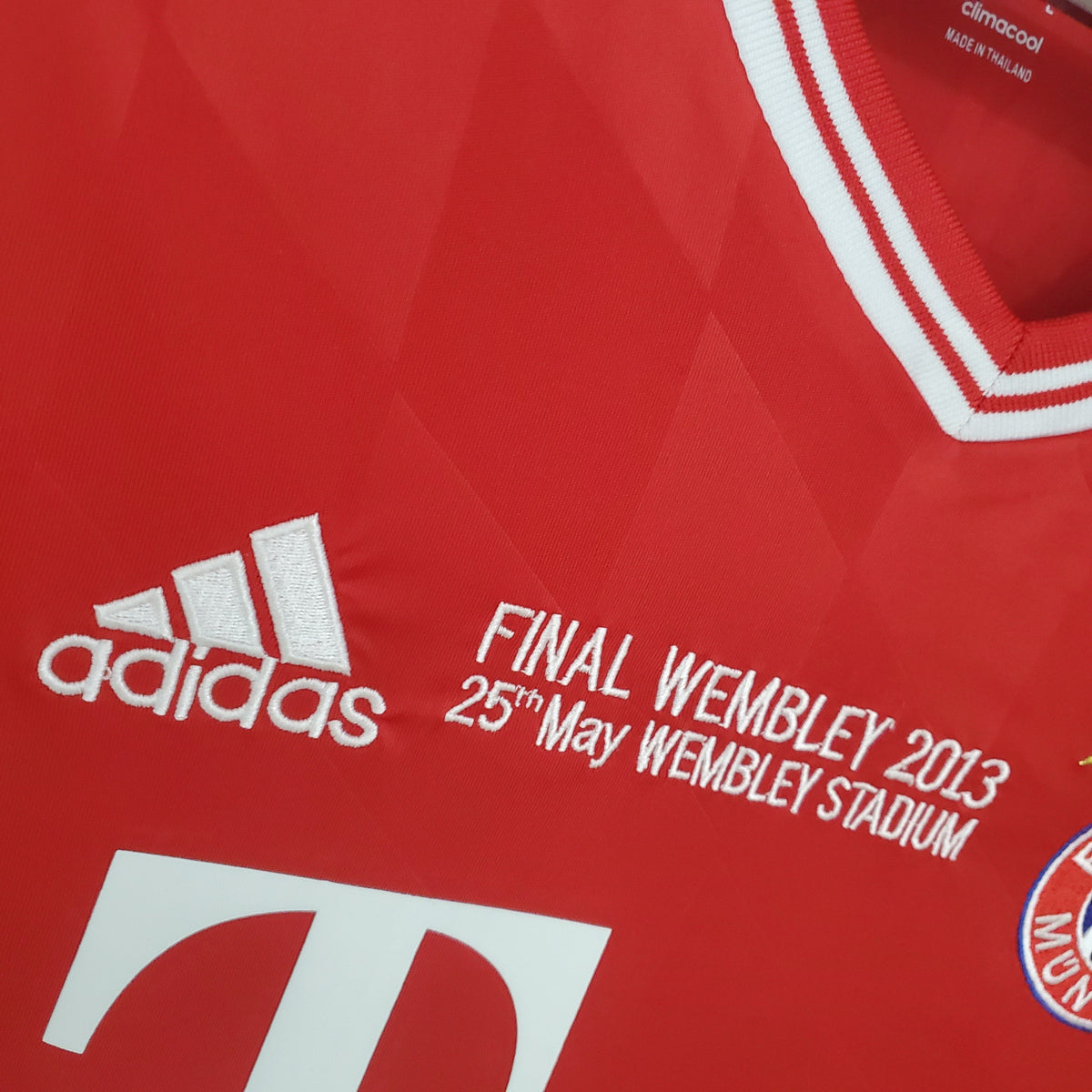 Camisa Manga Longa Retrô Torcedor Masculina Bayern de Munique 2013 Champions League