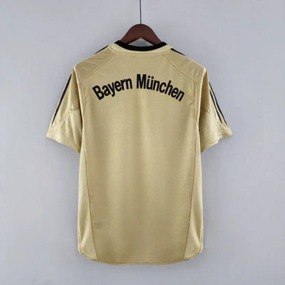Camisa Retrô Bayern de Munique III 2004/05 Masculino Dourada