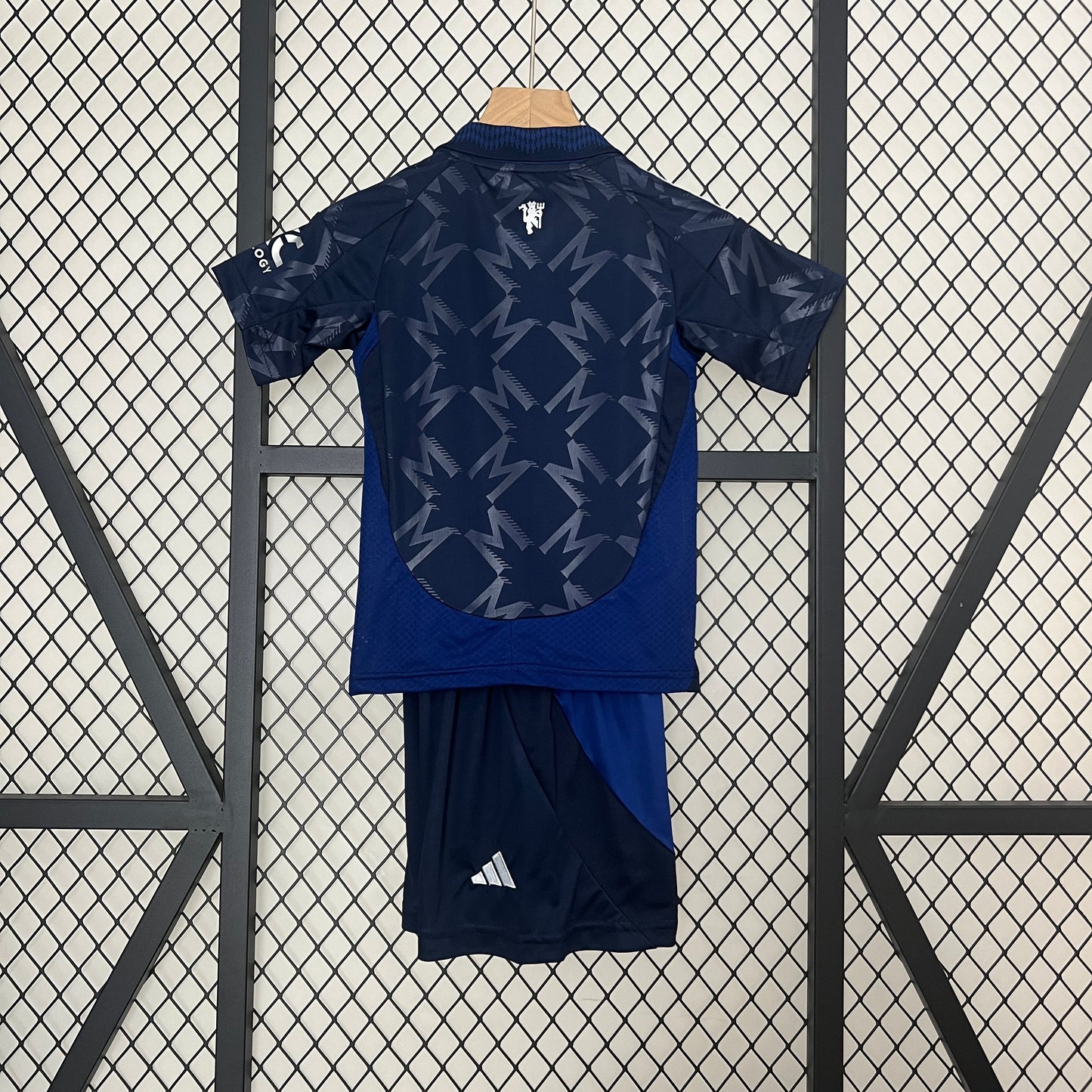 Conjunto Infantil Manchester United Away 24/25