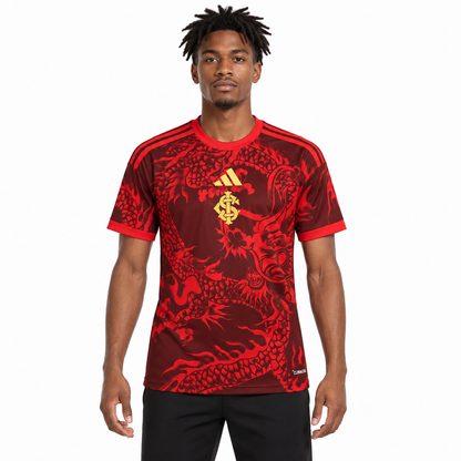 Camisa Internacional Third 26/27 Torcedor Masculina - Vermelha — modelo de frente