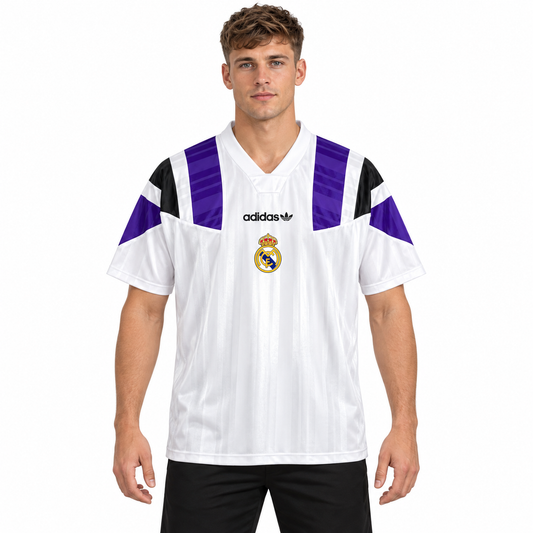 Camisa Real Madrid EQT Retrô Masculina - Branca — modelo de frente