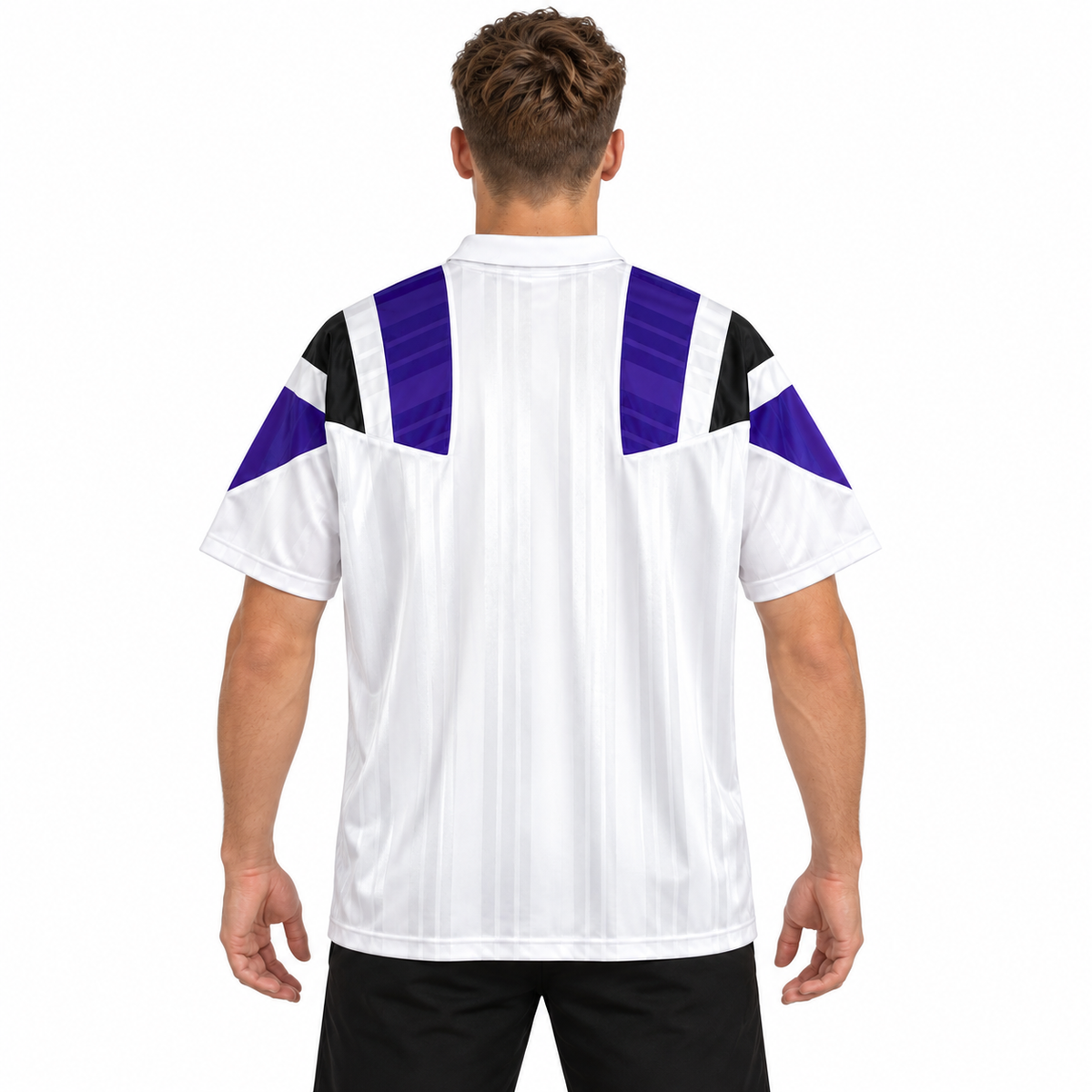 Camisa Real Madrid EQT Retrô Masculina - Branca — modelo de costas