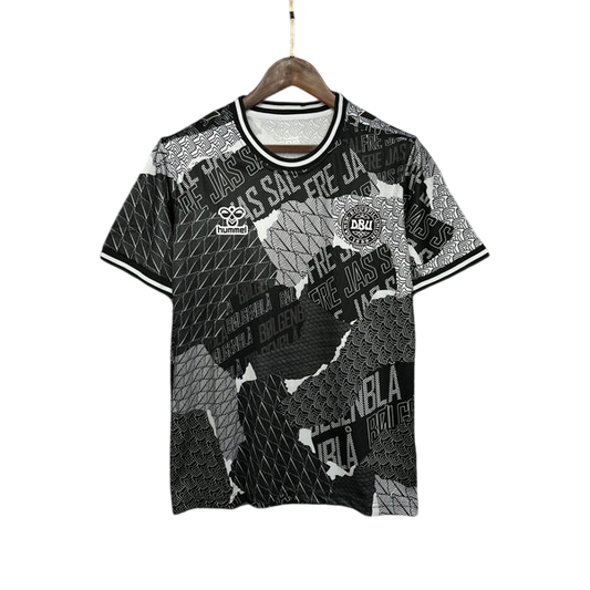 Camisa Dinamarca Pré-Jogo 24/25 - Torcedor Masculina Lançamento